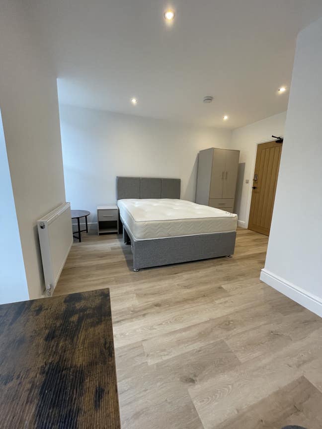 Newly Refurbished En-Suite Rooms - Burnley Centre Main Photo