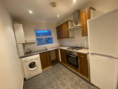 Well-presented one-bedroom flat in N15 Main Photo