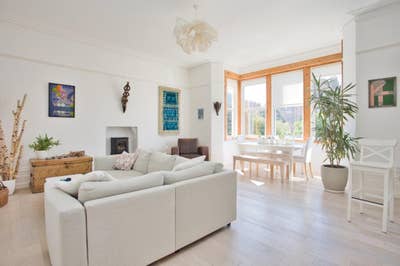 High-Ceiling Room, Private Storage & Shared Garden Main Photo