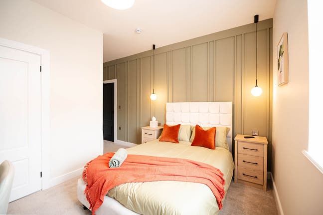 Stunning hotel style room with en-suite Main Photo