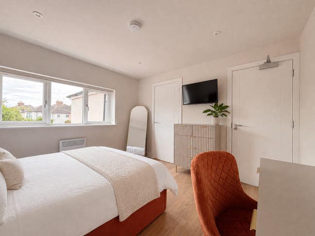 Modern Double Room in CB1 with Luxury Ensuite Main Photo