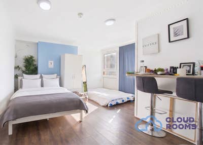 East London – E14 🏠 Poplar / Langdon Park Zone 2 Main Photo