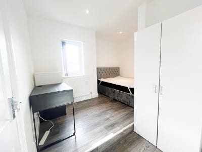 Double Room in Brislington Main Photo