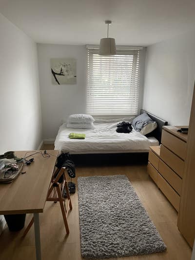 2 lovely doubles, garden flat SW11 Main Photo