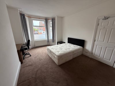 Professional Executive En-Rooms in  Chorlton Main Photo