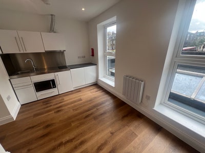 En-Suite Studios | Camden High Street Main Photo