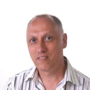 Professional man looking for room Main Photo