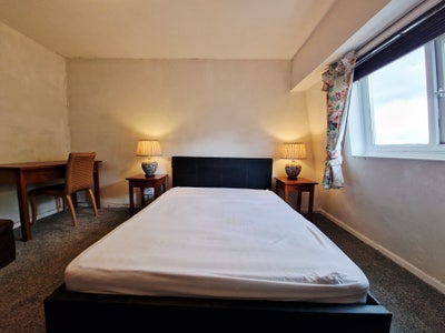 Bright, Fully Furnished King Room in SW19 Area Main Photo