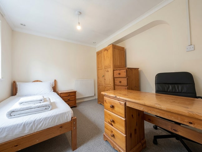 Student Room to Let - Royal Holloway  Main Photo