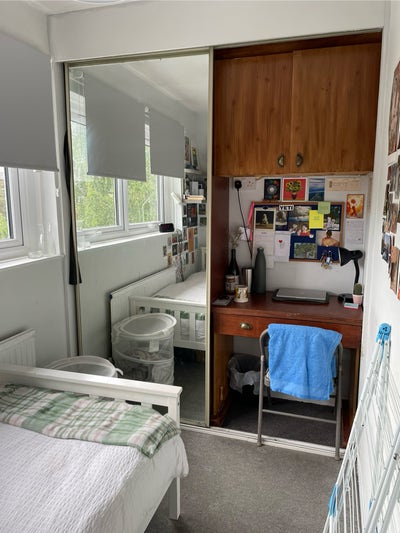 Small, bright room in friendly affordable house Main Photo