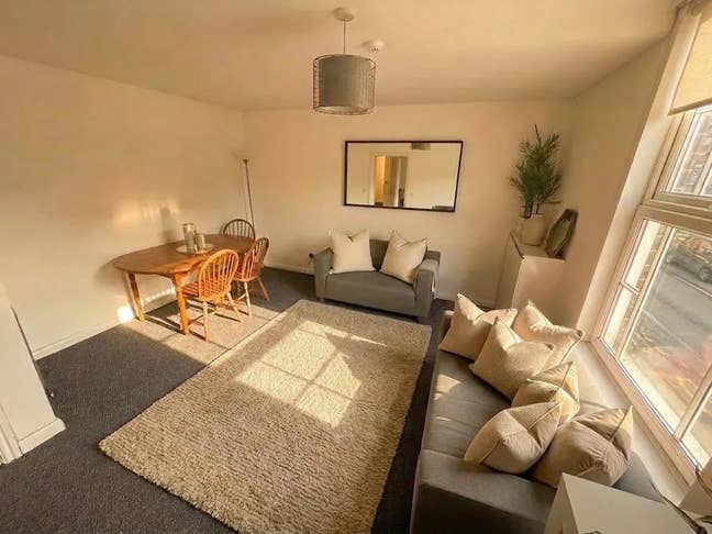 Room Available Now! Thomas Place, NG7! Main Photo