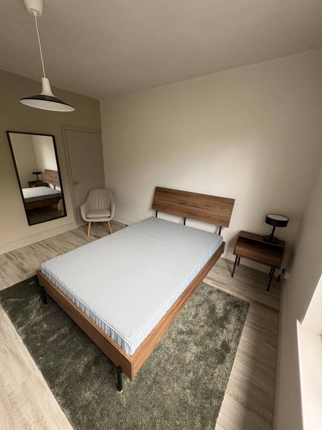 Newly Renovated Room in Nether Edge All Bills Inc Main Photo