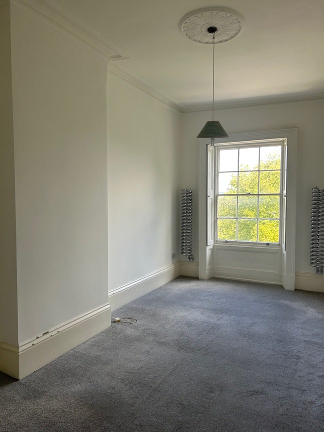 Large Double bedroom in Regency flat  Main Photo