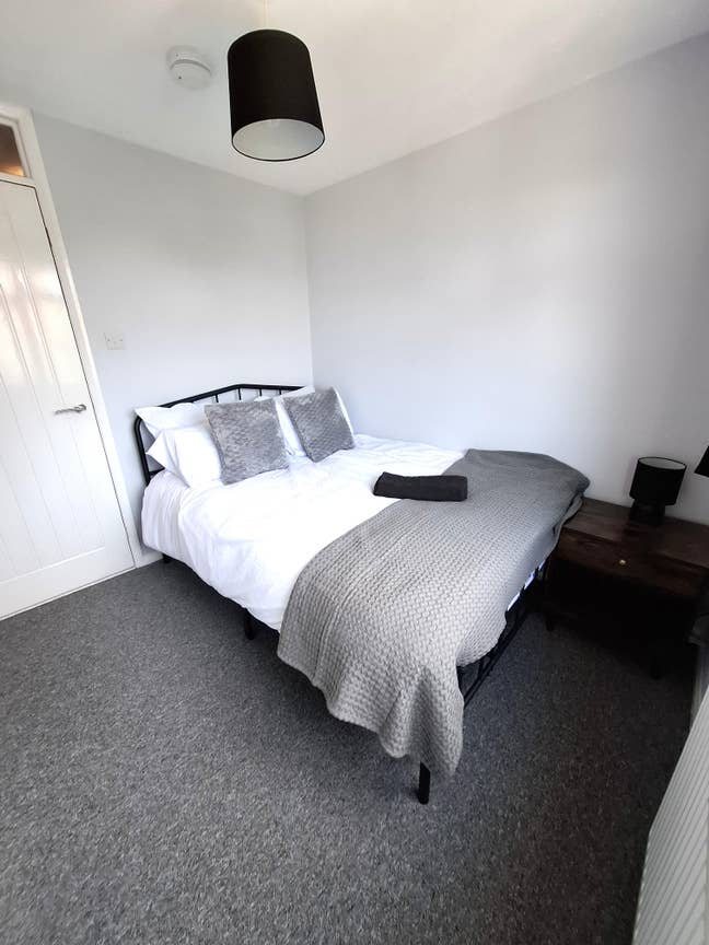 1 executive-standard room in 4-bed house Main Photo