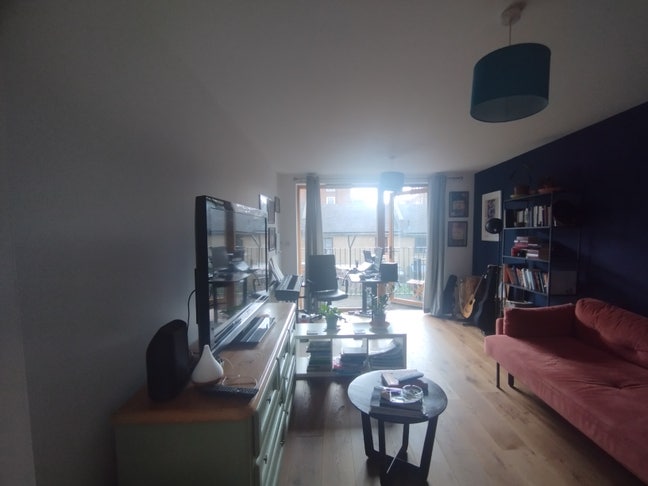 Massive room in Hackney Main Photo