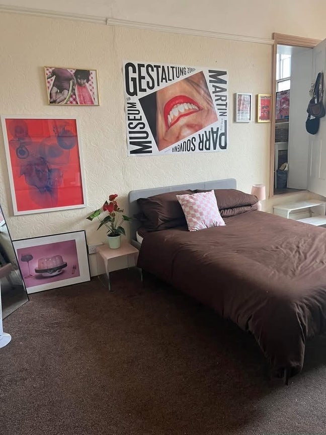 Room on edge of De Beauvoir | Flat with 2 girls Main Photo