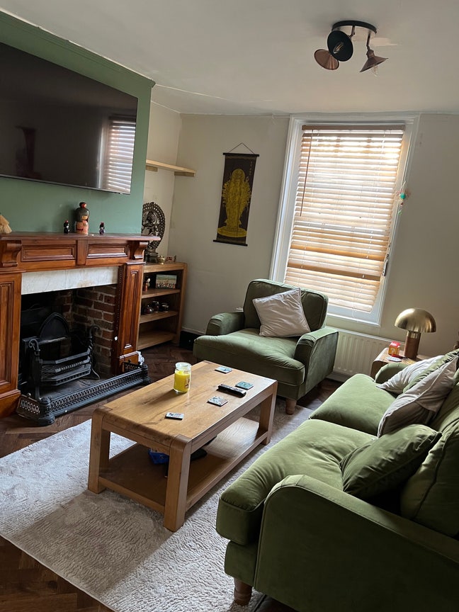 Double Room in Central Rochester Flat Main Photo