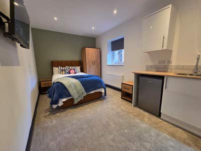 🏡✨ Luxurious Ensuite Rooms in Salford ✨🏡 Main Photo