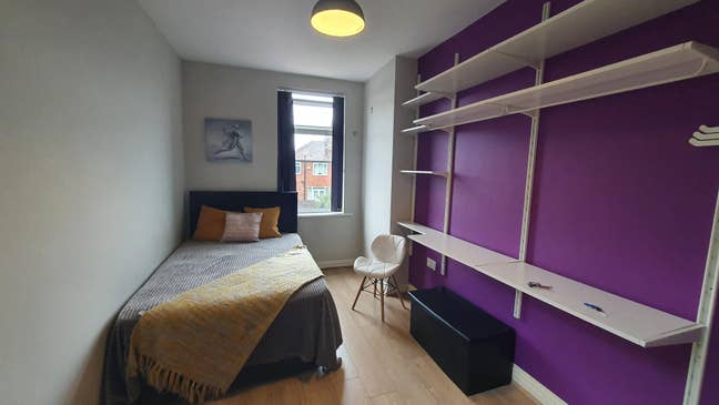 Double En Suite bedroom🧡 | Fab Location 🏠  Main Photo