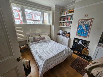 Double room in large house 5 mins from tube Main Photo