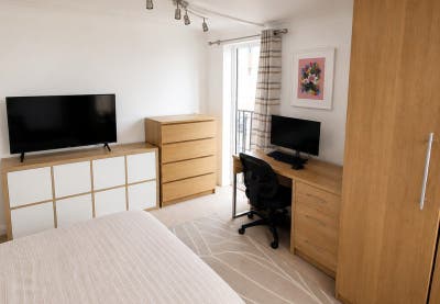 3 Bed Flat I Island Gardens ICouples OK Main Photo