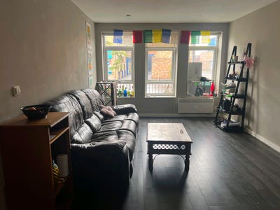 Roommate wanted for a double room in Kingston Main Photo