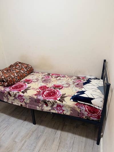 Single Room Availble for One Person.2 Minutes Away Main Photo
