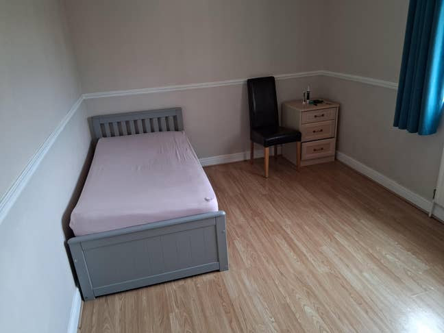 2 single rooms in a nice quiet area  Main Photo