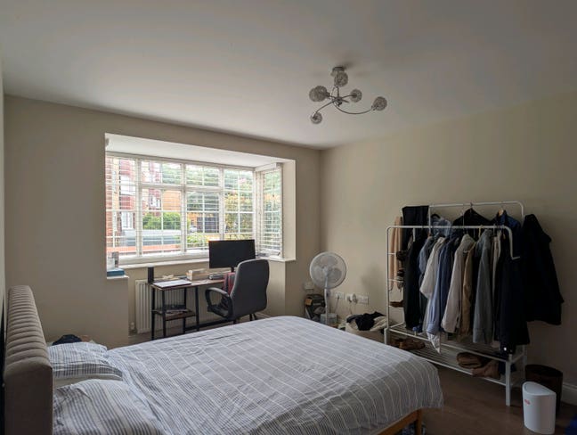 Large Double Room in a house near Clapham Common Main Photo