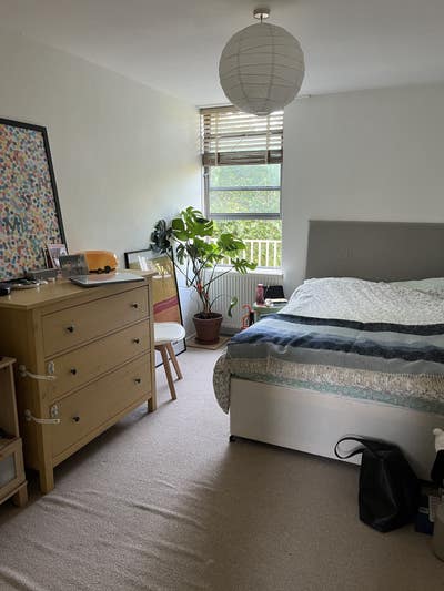 Spacious room in Canonbury Main Photo