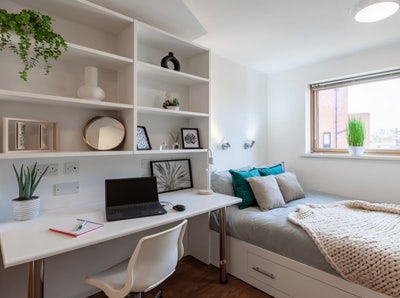 Studio to let for short term | Herne Hill Main Photo