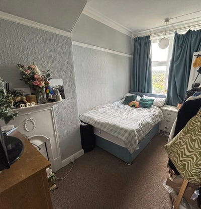 Room to rent in 3 bed flat in Headingley  Main Photo