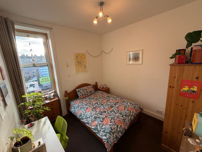 Double Room Available in Leith Main Photo