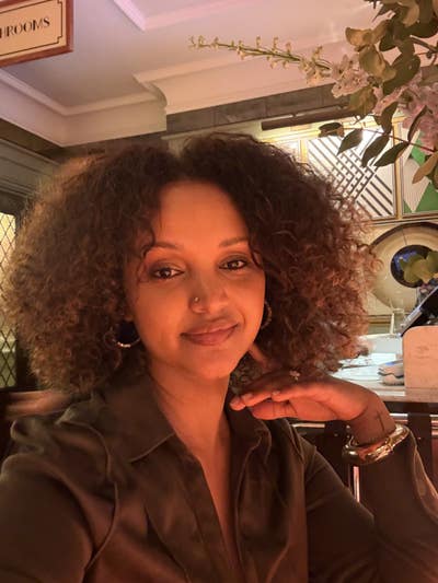 I am a female aged 34. I am looking for a dou... Main Photo