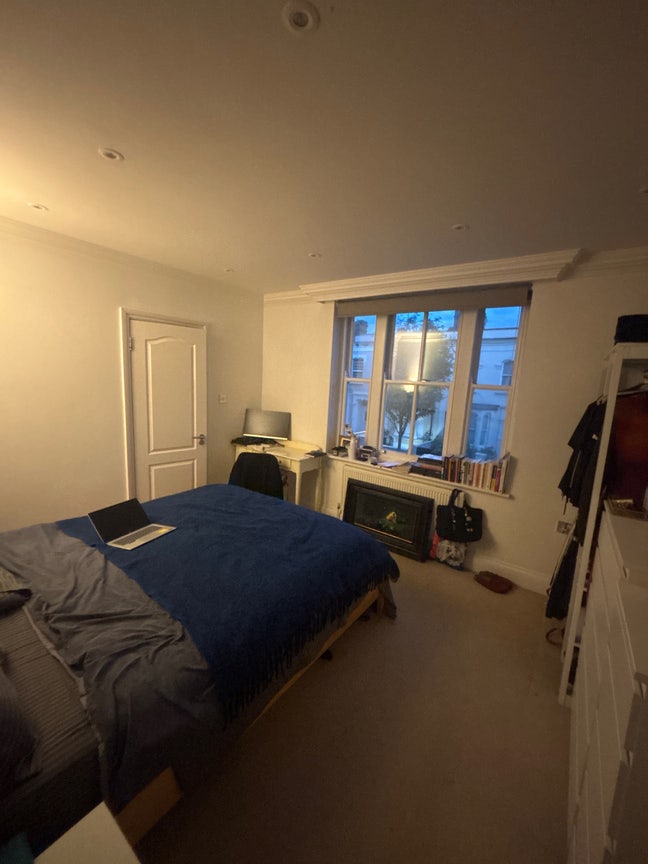 Subletting my room for short term Main Photo