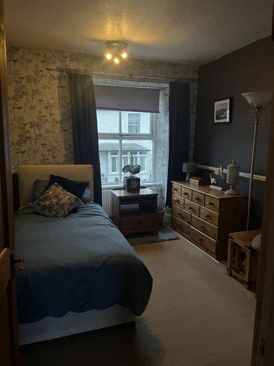 Town house with character with single room  Main Photo