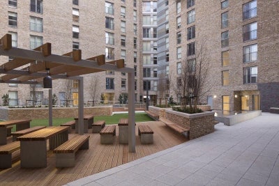 2 bed apartment with balcony  Main Photo