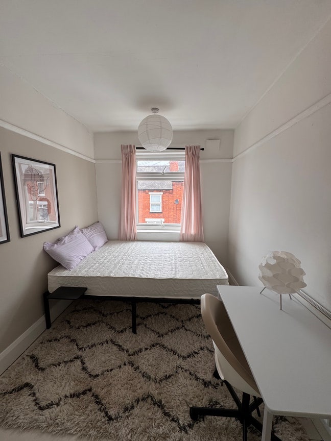 2 Double bedrooms in a lovely house  Main Photo