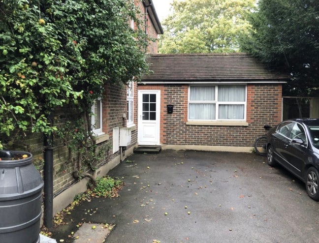 Two-Bedroom Annex, Horley Main Photo