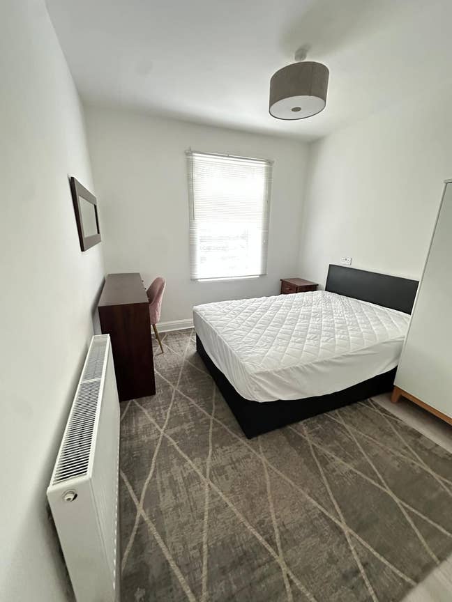 Modern Newly Built Double Ensuite LU1. Main Photo
