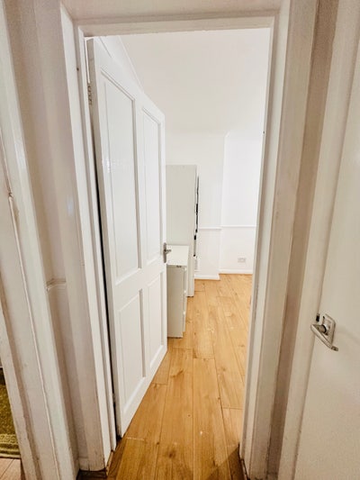 Large Double Room for rent  Main Photo
