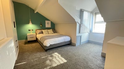 Professional House Share LS12 | Bills Incl Main Photo