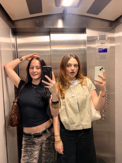 Looking for a third roommate  Main Photo