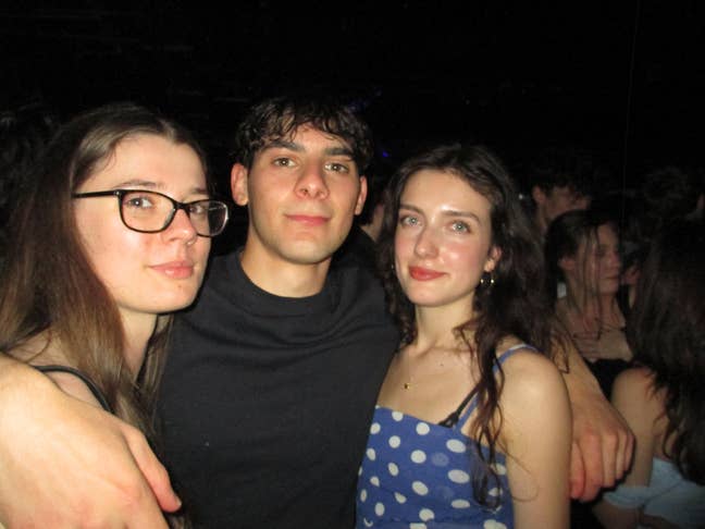 Grad looking for flatmates from sept Main Photo