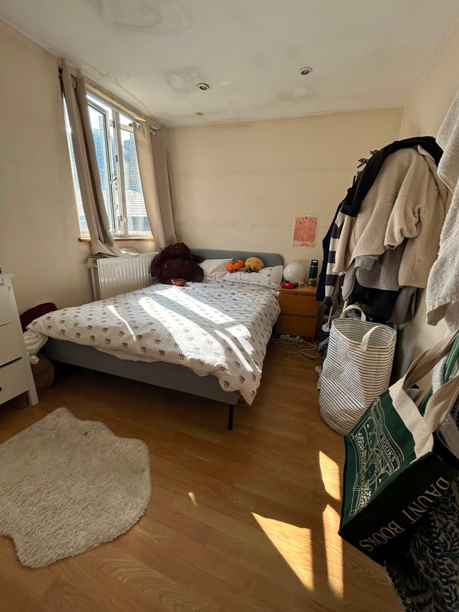 Double Room in Shepherd's Bush W12 Main Photo