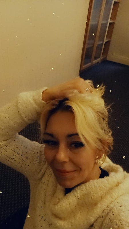 49 year old Female seeks a double room Main Photo