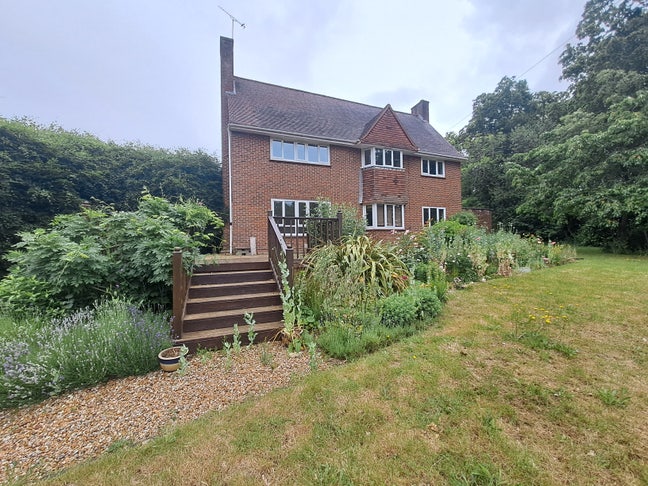  Spacious  Property  -  Couple  or  2xFriends  Main Photo