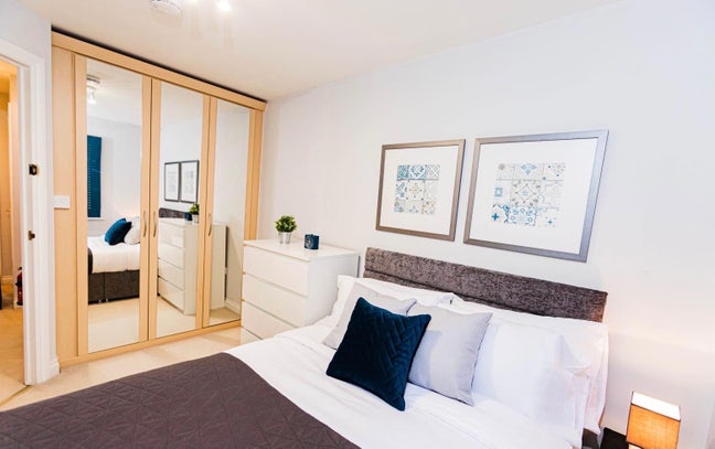 Luxury rooms available  Main Photo