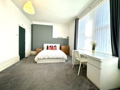 En-Suite Student House Share Available August 2026 Main Photo