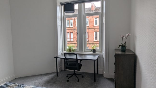 Double room in Shawlands - 6 months bills included Main Photo